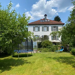 https://haus-mit-geschichte-in-mahring.com-bavaria.com